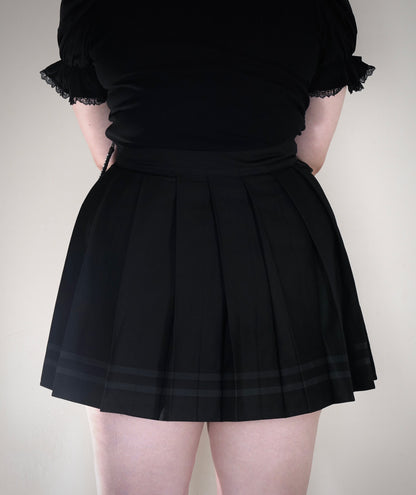 Preorder Utility Knife Pleated Skirt - Midnight × Midnight