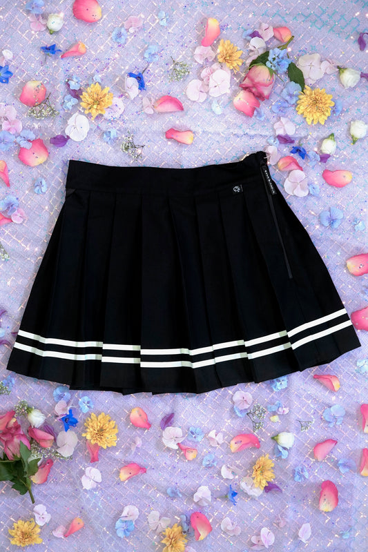 Preorder Utility Knife Pleated Skirt - Midnight × Milk